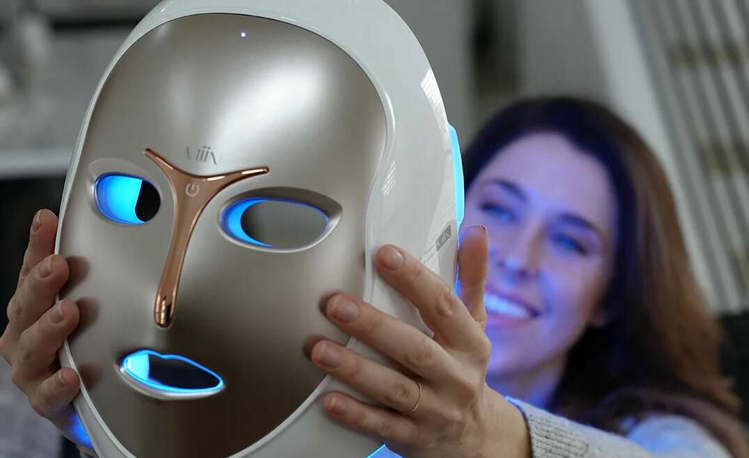 New LED Light Mask Makes Patients Glow!